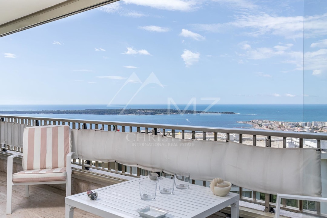 Image of Cannes - Californie - Corner apartment with panoramic sea views