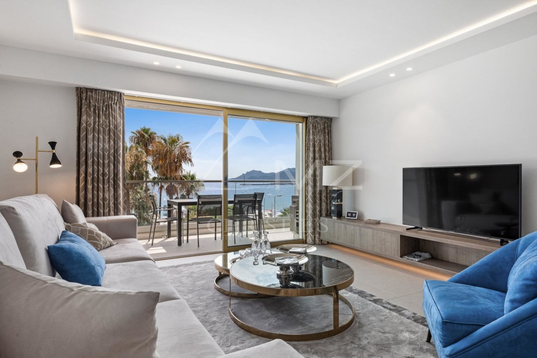 Image of Cannes - Croisette - Apartment with panoramic sea view