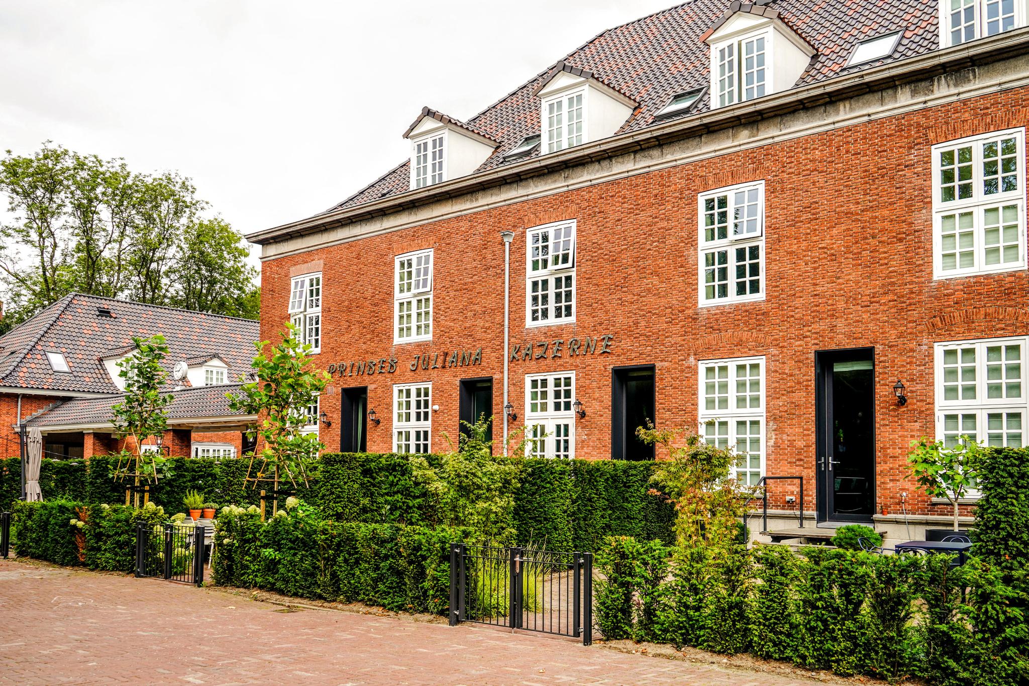 Overig - 'S-GRAVENHAGE - Therese Schwartzestraat 111