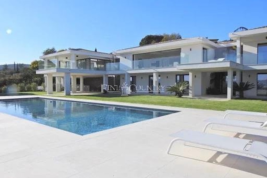 Image of Villa for sale overlooking Saint-Tropez