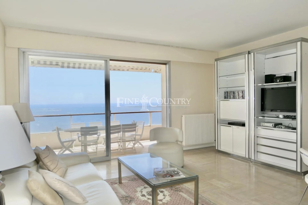 Image of 3 bedroom appartement for sale in Super Cannes