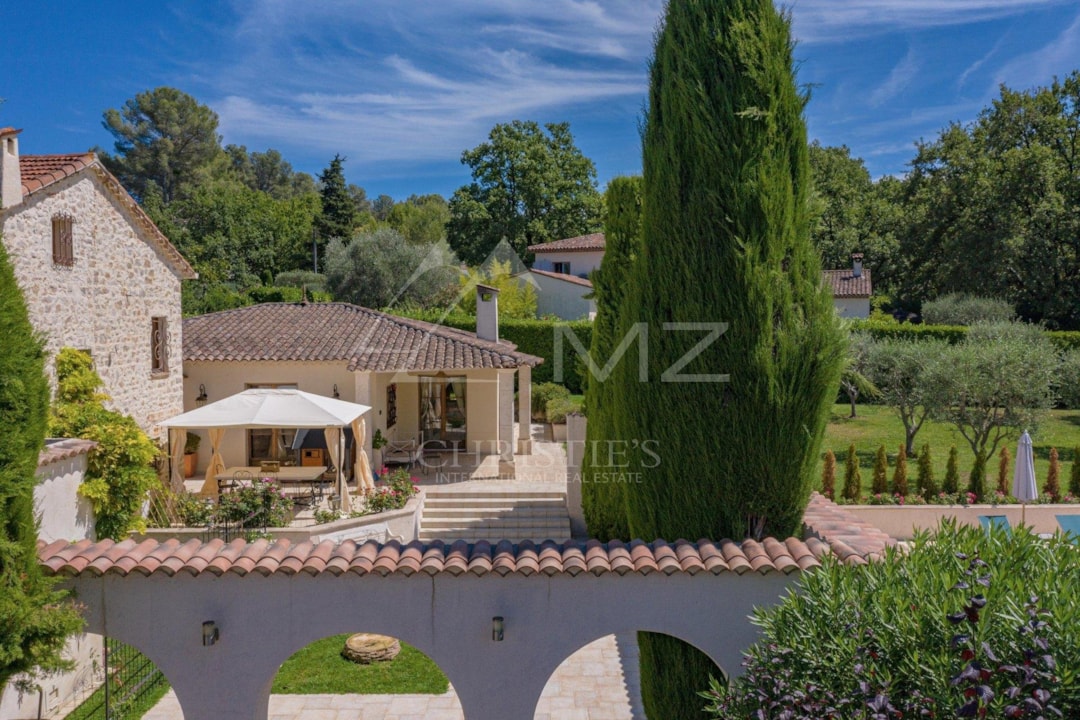 Image of Nearby Mougins - Charming provencal mas