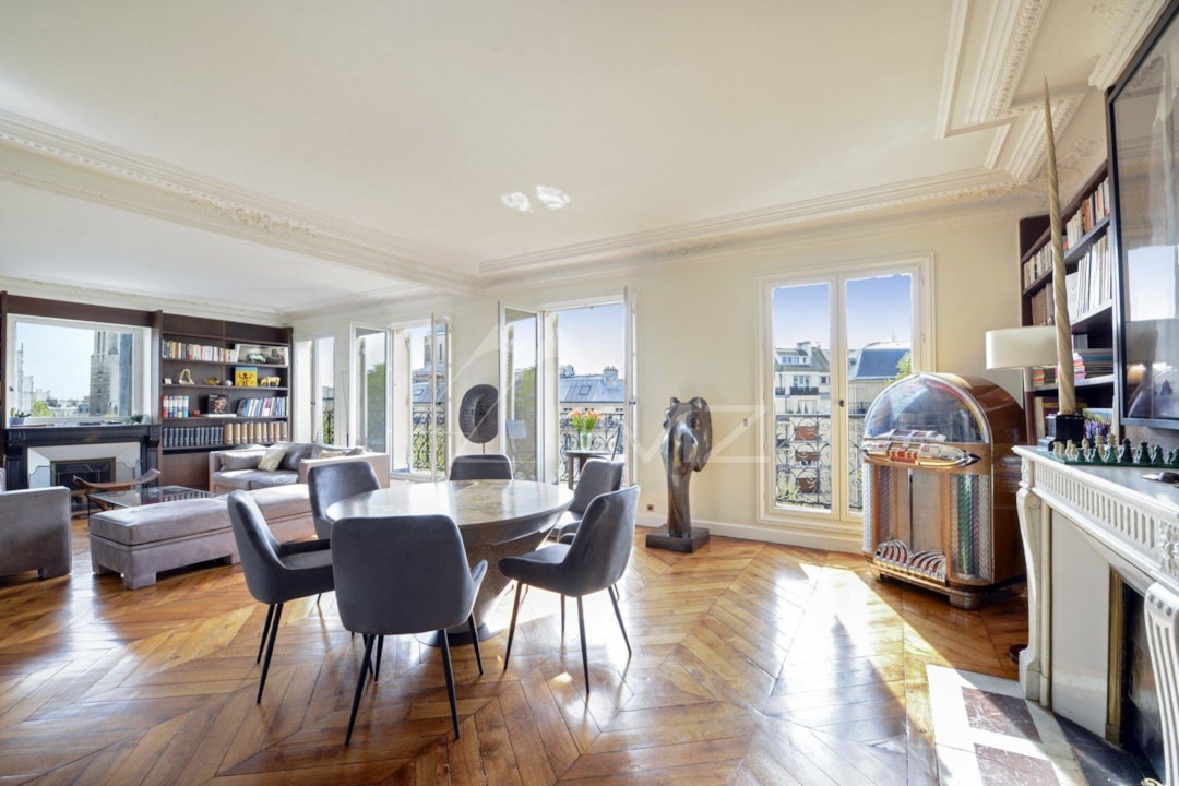 Image of Paris 8 - Golden Triangle, luxury 4 bed apartment near Champs Elysée