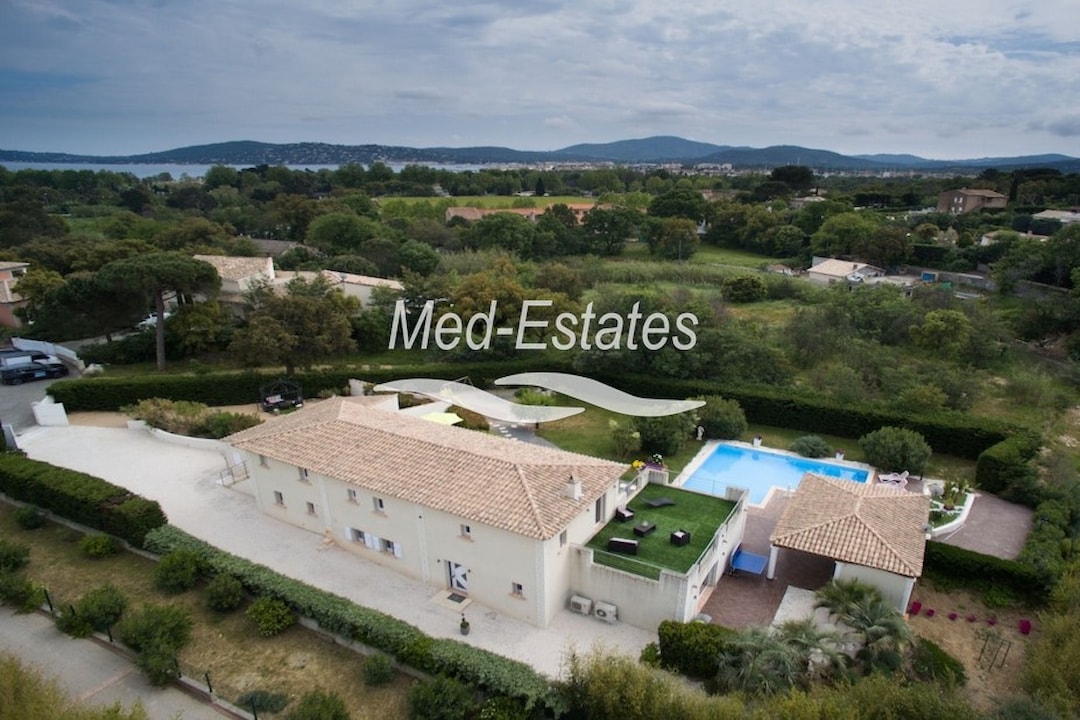 Image of Grimaud spacious modern villa close to the beaches and the golf club
