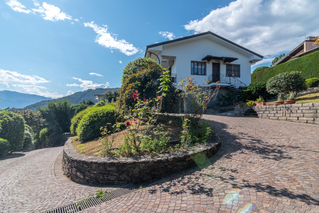 Image of Detached villa on the hills above Verbania, surrounded by a beautiful and attractively landscaped garden with lake view.