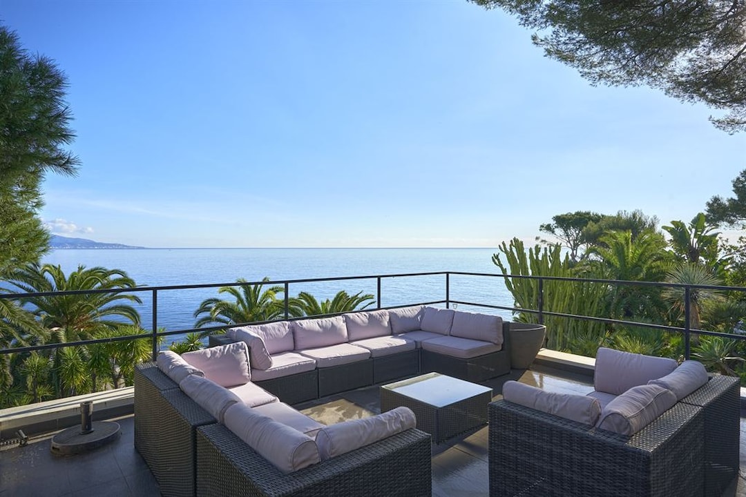 Image of Exceptional Modern property near Monaco - Facing the sea.