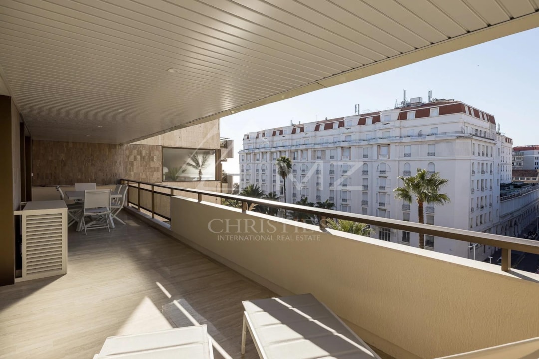 Image of CANNES CROISETTE - Renovated appartement