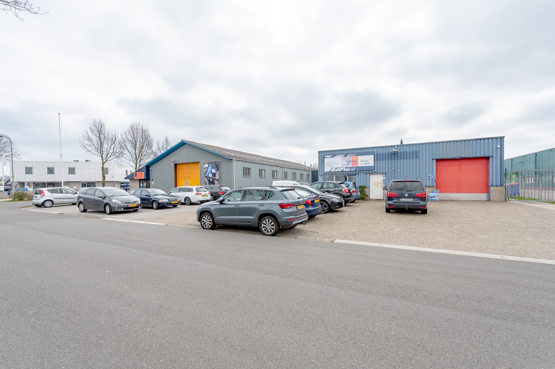 Bedrijfspand - Schoonebeek - Industrieweg 27 en 29
