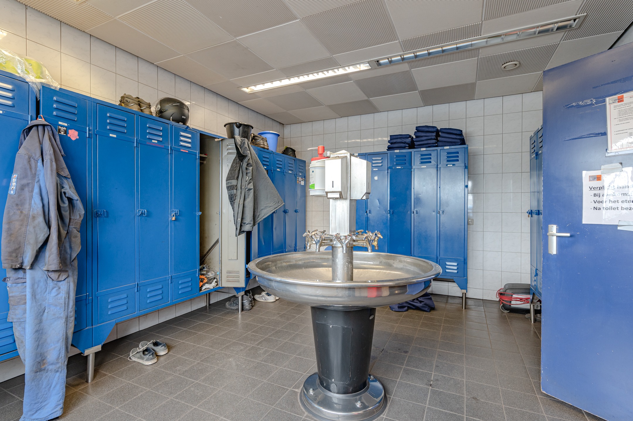 Bedrijfspand - Schoonebeek - Industrieweg 27 en 29