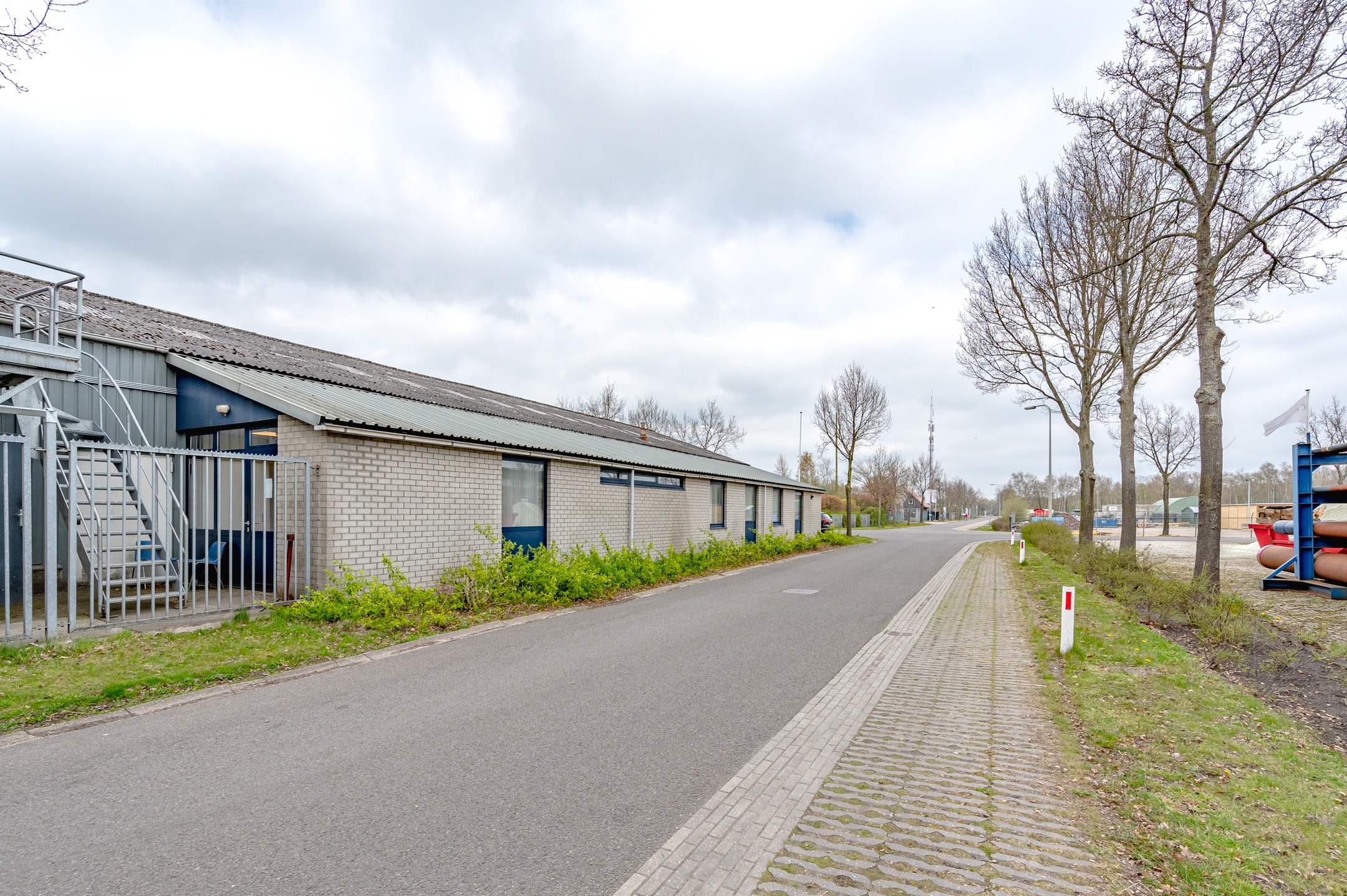Bedrijfspand - Schoonebeek - Industrieweg 27 en 29