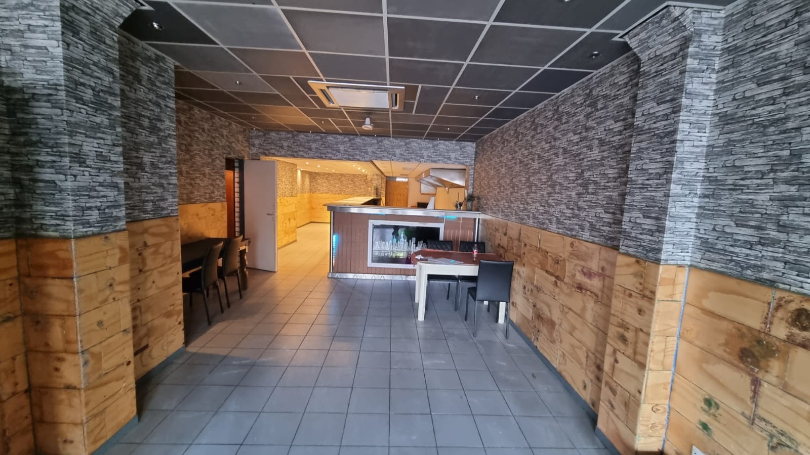 Woning / winkelpand - Roermond - Wilhelminaplein 8 & 8a