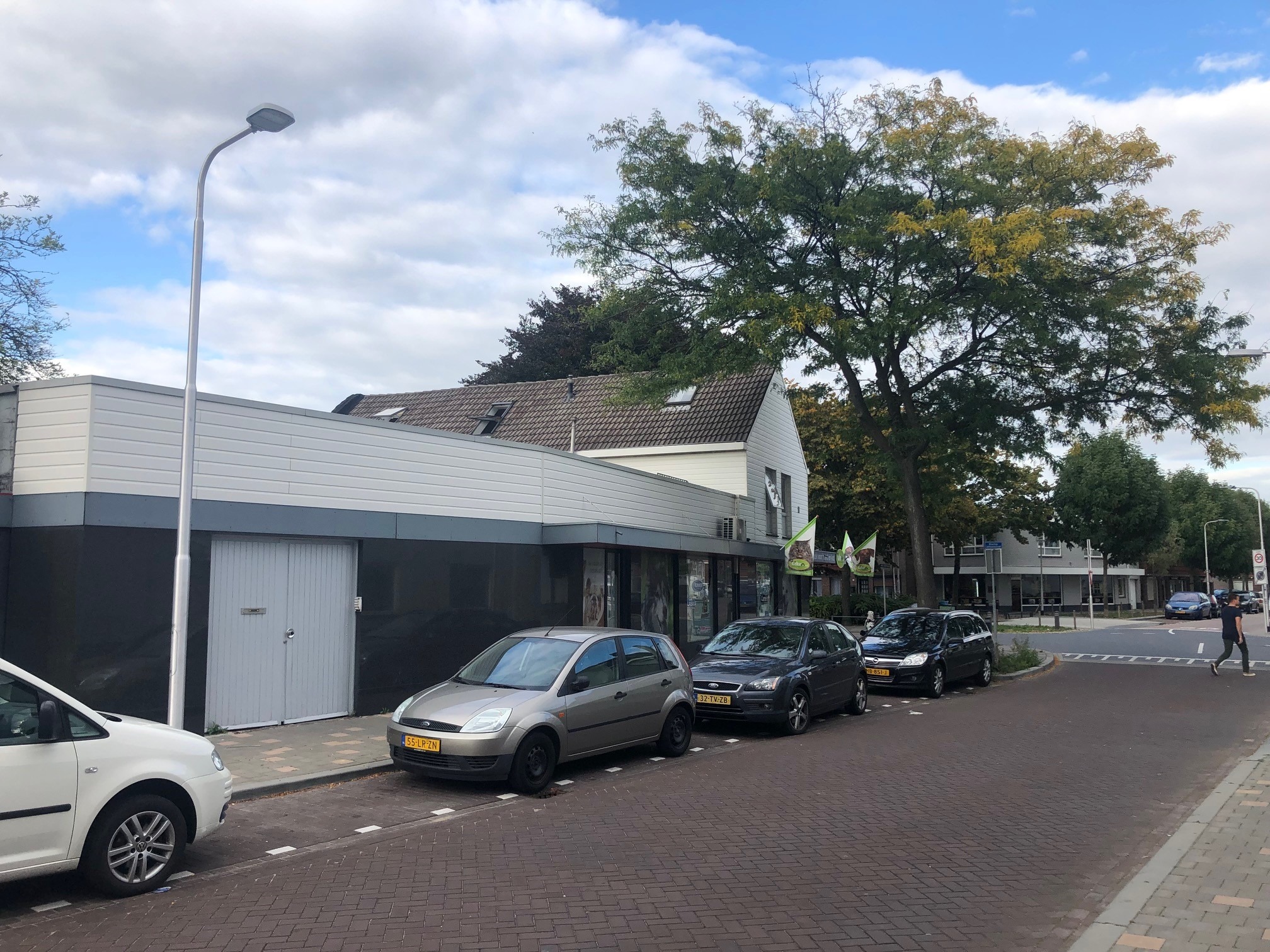 Kamerverhuurpand - Tilburg - Hoefstraat 143 145 + Bisschop Janssenstraat 1